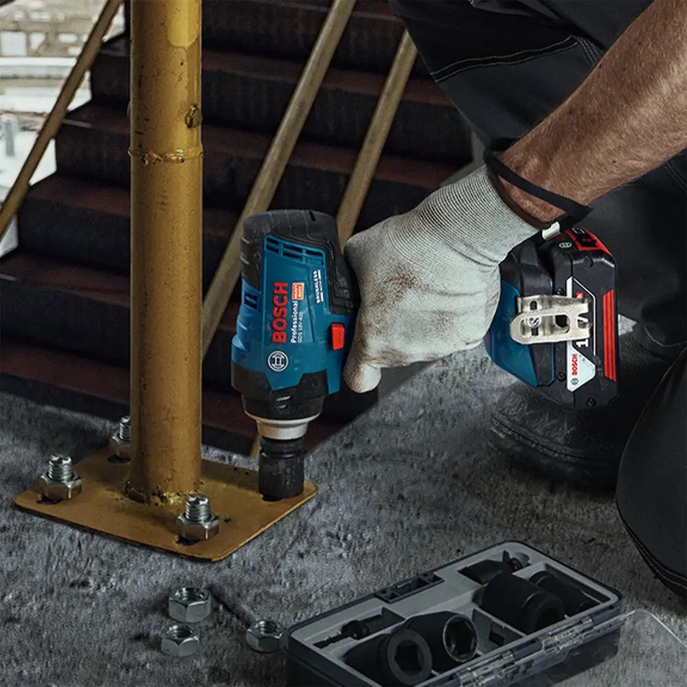 Chave de Impacto Bosch GDS 18V-400 com Maleta