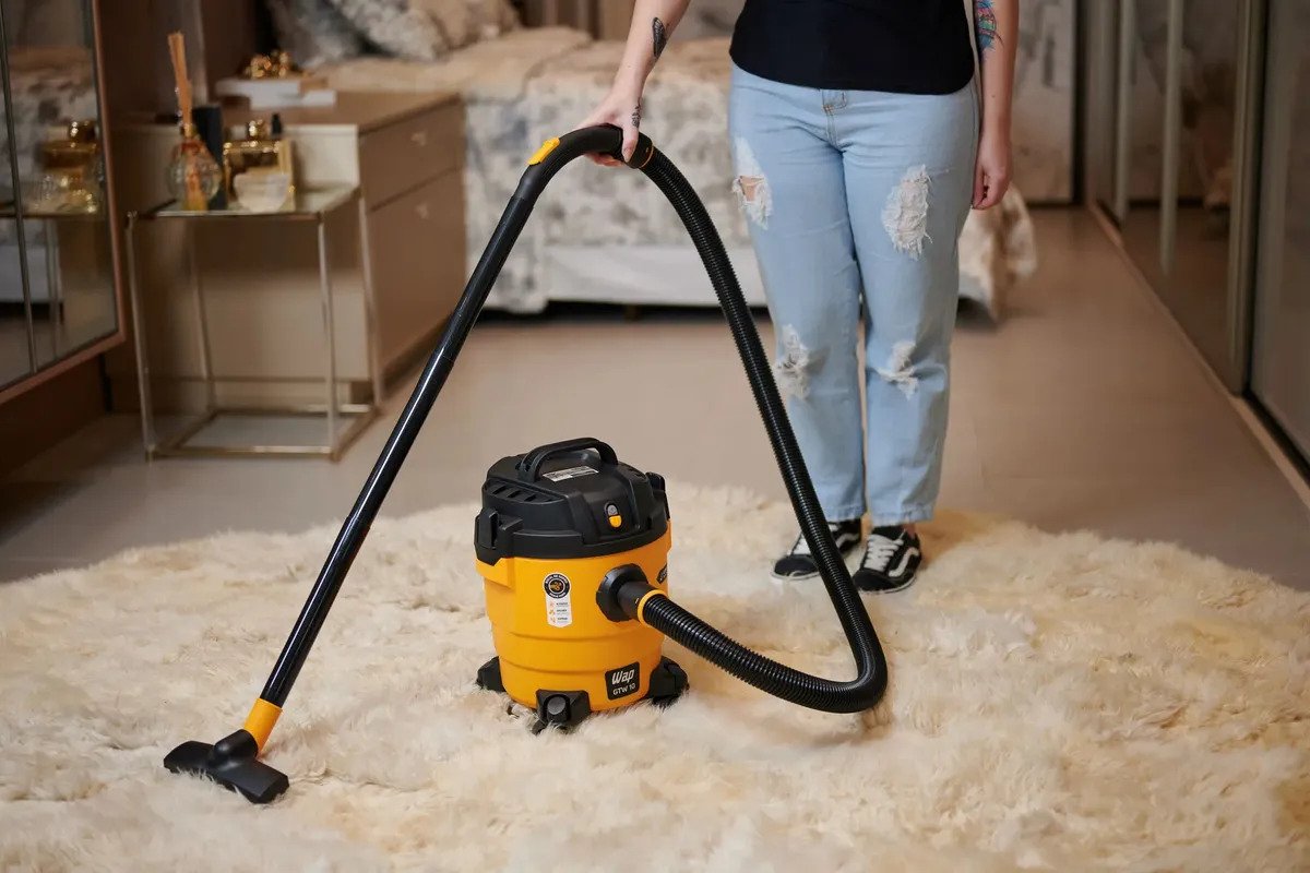 Aspirador de Pó e Água WAP GTW 10 1400W